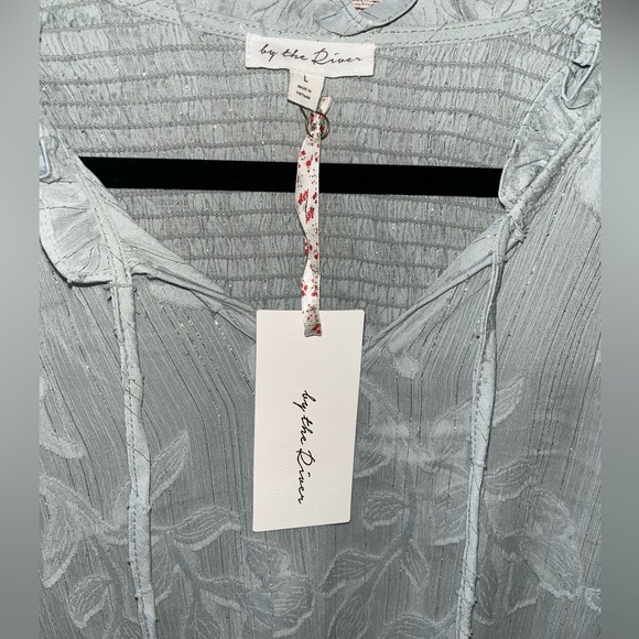 NWT By The River Sheer Floral Blouse - Light Gray/Soft Green Size Size Large - Picture 4 of 5